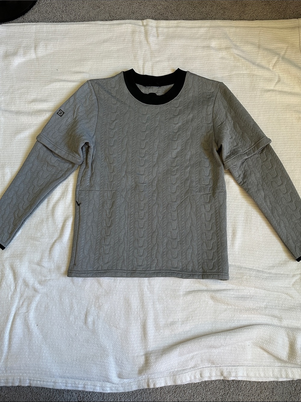 DYNE Men's Gray Crewneck Sweater - Classic Cable Knit, button off sleeves S